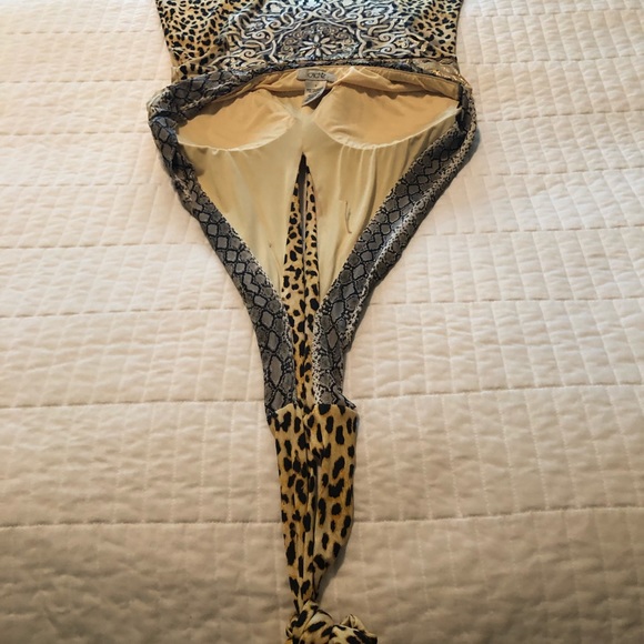 Cache top - Picture 2 of 2